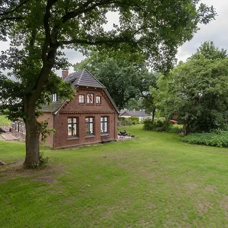 펜션 Denkmalgeschuetzte Alte Schule Nahe Hamburg 북스테후데
